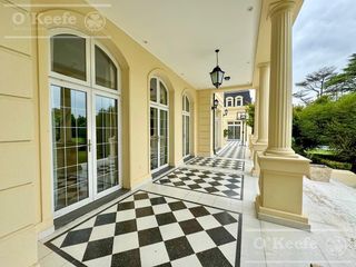 Foto 4 de Casa estilo francés en Abril Club de Campo con vista a golf. Hudson.