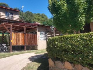 Foto 1 de Casa en venta - 3 Dormitorios 3 Baños - Cabañas - 550Mts2 - El Trapiche