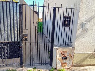Foto 3 de Alquiler PH en Banfield Oeste Monoambiente