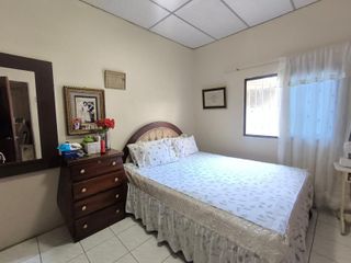 Foto 10 de Casa en  Venta, Samanes 6 IngG
