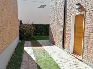 Foto 1 de DUPLEX 2 DORMITORIOS EN ALQUILER