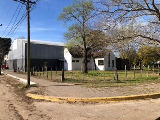 Foto 13 de En Valeria del mar | Galpón depósito + locales