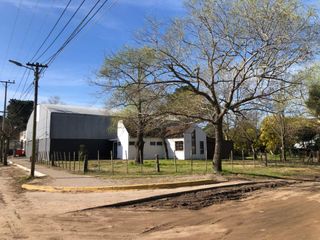 Foto 12 de En Valeria del mar | Galpón depósito + locales