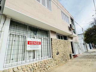 Foto 1 de APTO CRÉDITO! Venta de Casa - 4 Dormitorios c/ Cochera, Bº Cofico