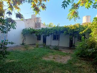Foto 6 de Casa en alquiler en ELORDI casi Jujuy Centro Oeste Neuquén