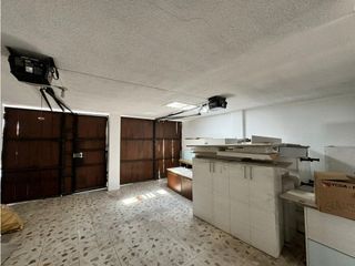 Foto 3 de La Prensa, Casa Comercial  en Renta, 280m2, 8 Ambientes