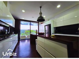 Foto 8 de Vendo Casa de 387m + Jardin + Terraza en Santa Barbara Alta