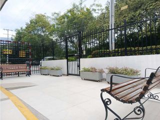 Foto 2 de SE VENDE Apartamento Esquinero Piso 9 en La Flora / JV