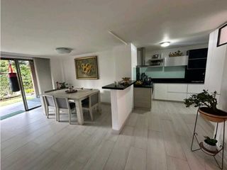 Foto 6 de Acogedora Casa, Envigado la  Sebastiana 260m2 💰1220 Mill