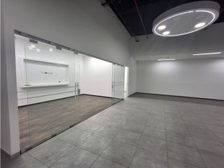 Foto 4 de SE RENTA- VENDE  LOCAL  CENTRO COMERCIAL VILLA DEL RIO