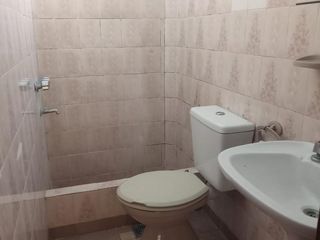 Foto 8 de Alquiler Departamento 2 Amb. en Ramos Mejia Buen Estado y Ubicación