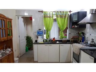 Foto 4 de Oportunidad CASA 6 Ambientes Ideal  2 FAMILIAS