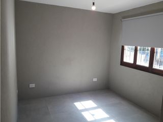 Foto 11 de Casa 5 Ambientes- Castelar Sur