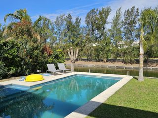 Foto 5 de Alquiler amoblada casa a la laguna en barrio Los Alisos de Nordelta