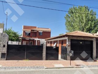 Foto 1 de ALQUILER CASA 4 DORM. - B° VILLA MARÍA, NEUQUÉN CAPITAL