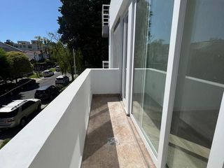 Foto 47 de Moderno chalet de 4 ambientes con cochera en Urquiza y Matheu