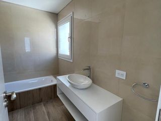 Foto 44 de Moderno chalet de 4 ambientes con cochera en Urquiza y Matheu