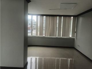Foto 20 de 12 de Octubre, Oficina en Renta, 250m2, 3 Ambientes