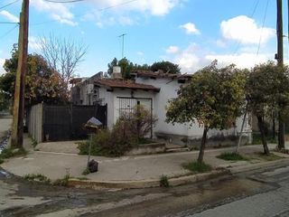 Foto 1 de Casa y departamento independiente! ideal dos familias o renta