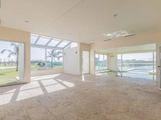 Foto 13 de Permuta por propiedad, lote 800m2 • Fondo a laguna • Barrio la Alameda