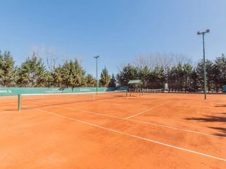 Foto 8 de Permuta por propiedad, lote 800m2 • Fondo a laguna • Barrio la Alameda