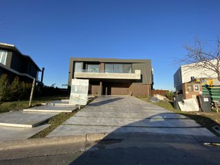 Foto 63 de Casa a estrenar Puertos del Lago Barrio Marinas Escobar