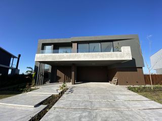 Foto 4 de Casa a estrenar Puertos del Lago Barrio Marinas Escobar