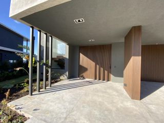 Foto 3 de Casa a estrenar Puertos del Lago Barrio Marinas Escobar
