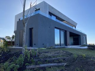 Foto 17 de Casa a estrenar Puertos del Lago Barrio Marinas Escobar