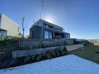 Foto 18 de Casa a estrenar Puertos del Lago Barrio Marinas Escobar