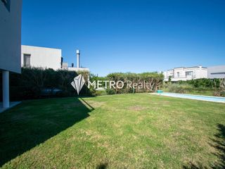Foto 42 de Venta Casa Nordelta Los Lagos 7 ambientes
