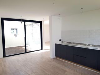 Foto 11 de San Matias - casa de 3 dorm con dependencia y lindísimo patio interno vidriado