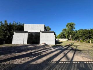 Foto 1 de Depósito en venta - Galpón - Oficina - 4.200Mts2 - La Plata