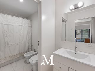 Foto 19 de Venta - Departamento - 4 ambientes c/dep - Cochera - 221 m2 - Pileta y parrilla Propia -