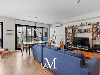 Foto 9 de Venta - Departamento - 4 ambientes c/dep - Cochera - 221 m2 - Pileta y parrilla Propia -
