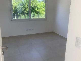 Foto 15 de Casa en venta en barrio  Acacias, Puertos del Lago, Escobar.