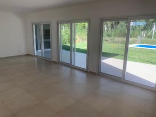 Foto 7 de Casa en venta en barrio  Acacias, Puertos del Lago, Escobar.