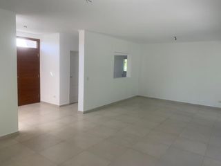 Foto 9 de Casa en venta en barrio  Acacias, Puertos del Lago, Escobar.