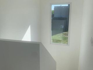 Foto 12 de Casa en venta en barrio  Acacias, Puertos del Lago, Escobar.