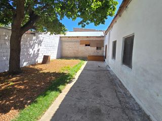 Foto 10 de Venta Casa 5 Dormitorios - B° Mariano Moreno - Neuquén Capital
