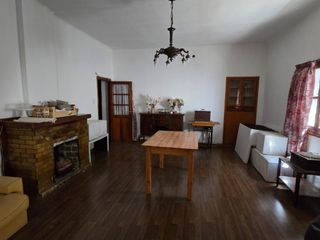 Foto 6 de Venta Casa 5 Dormitorios - B° Mariano Moreno - Neuquén Capital