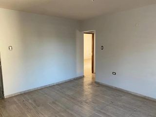 Foto 8 de Casa en venta - 3 Dormitorios 4 Baños - Cocheras - 400Mts2 - Rivadavia, Mendoza