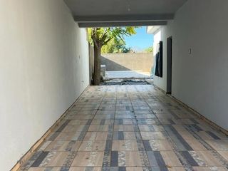 Foto 13 de Casa en venta - 3 Dormitorios 4 Baños - Cocheras - 400Mts2 - Rivadavia, Mendoza