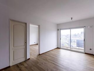 Foto 1 de Departamento en venta - 1 Dormitorio 2 Baños - 52Mts2 - Adrogué