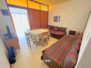 Foto 1 de Alquiler Marzo a Diciembre - Departamente 2 ambientes - Zona Plaza Colón