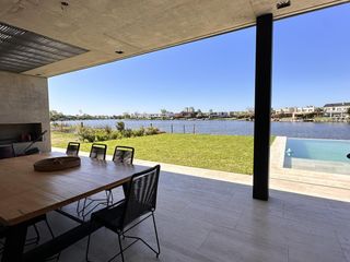 Foto 56 de Casa  en Alquiler en Barbarita con 4 dormitorios a la laguna