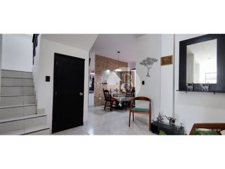 Foto 4 de VENTA DE CASA DE TRES NIVELES BARRIO LOS HELECHOS YOPAL.