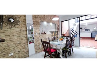 Foto 5 de VENTA DE CASA DE TRES NIVELES BARRIO LOS HELECHOS YOPAL.