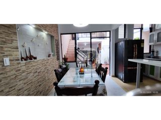 Foto 11 de VENTA DE CASA DE TRES NIVELES BARRIO LOS HELECHOS YOPAL.