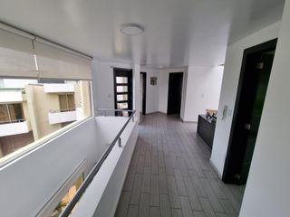 Foto 19 de VENTA CASA - 3 DORMITORIOS - ESTUDIO - CUMBAYA